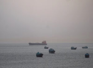 US Sanctions Leave Iranian Oil Stranded
