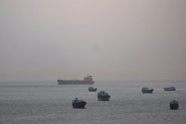 US Sanctions Leave Iranian Oil Stranded