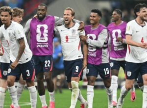 England Defeats Mexico in Thrilling World Cup Clash