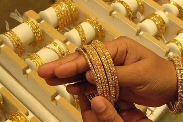 Gold Prices Drop in Pakistan Amid Global Easing