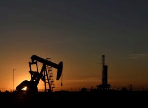 Asian Markets Drop Amid Gulf Tensions and Rising Oil Prices