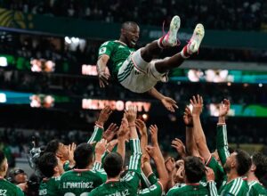 Mexico Reach World Cup Quarter-Finals After Beating Ecuador