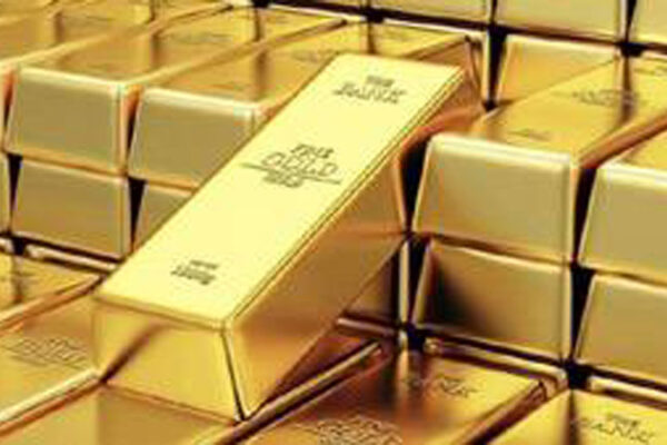 Gold Prices Surge by Rs1,100 per Tola on Saturday