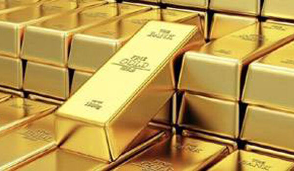 Gold Prices Drop Rs 3,800 per Tola in Pakistan