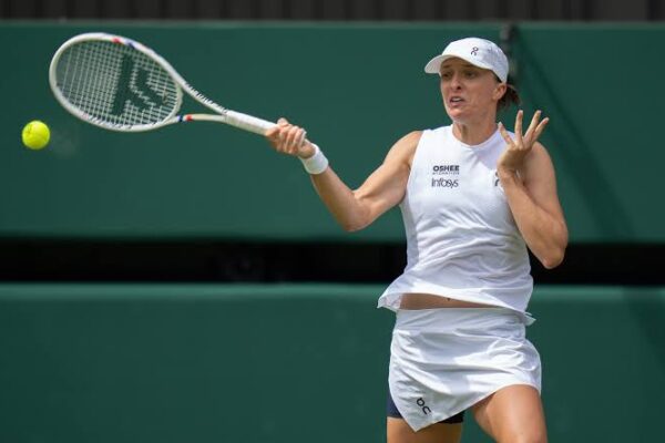 Serena Williams, Wawrinka Exit Wimbledon After Emotional Matches
