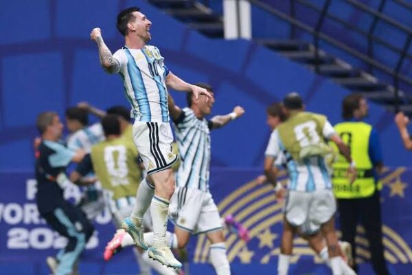 Messi\’s Heroics Propel Argentina to World Cup Quarterfinals After Stunning Comeback Against Egypt